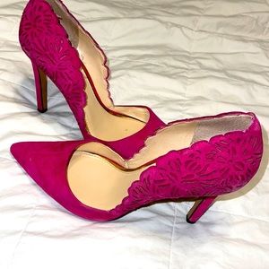 Fuchsia pink suede Heels with embossed designs💗